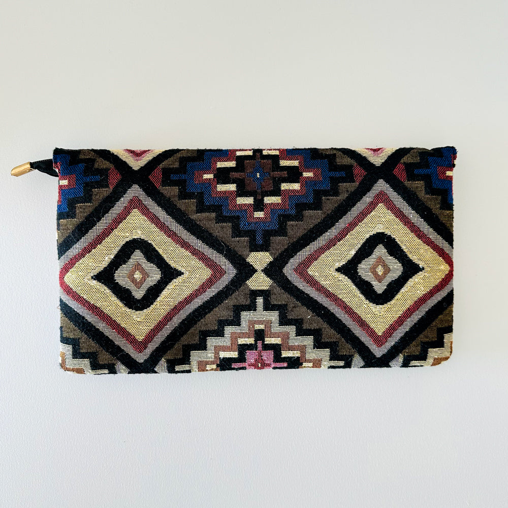 GRETA - Geometric Fabric Clutch