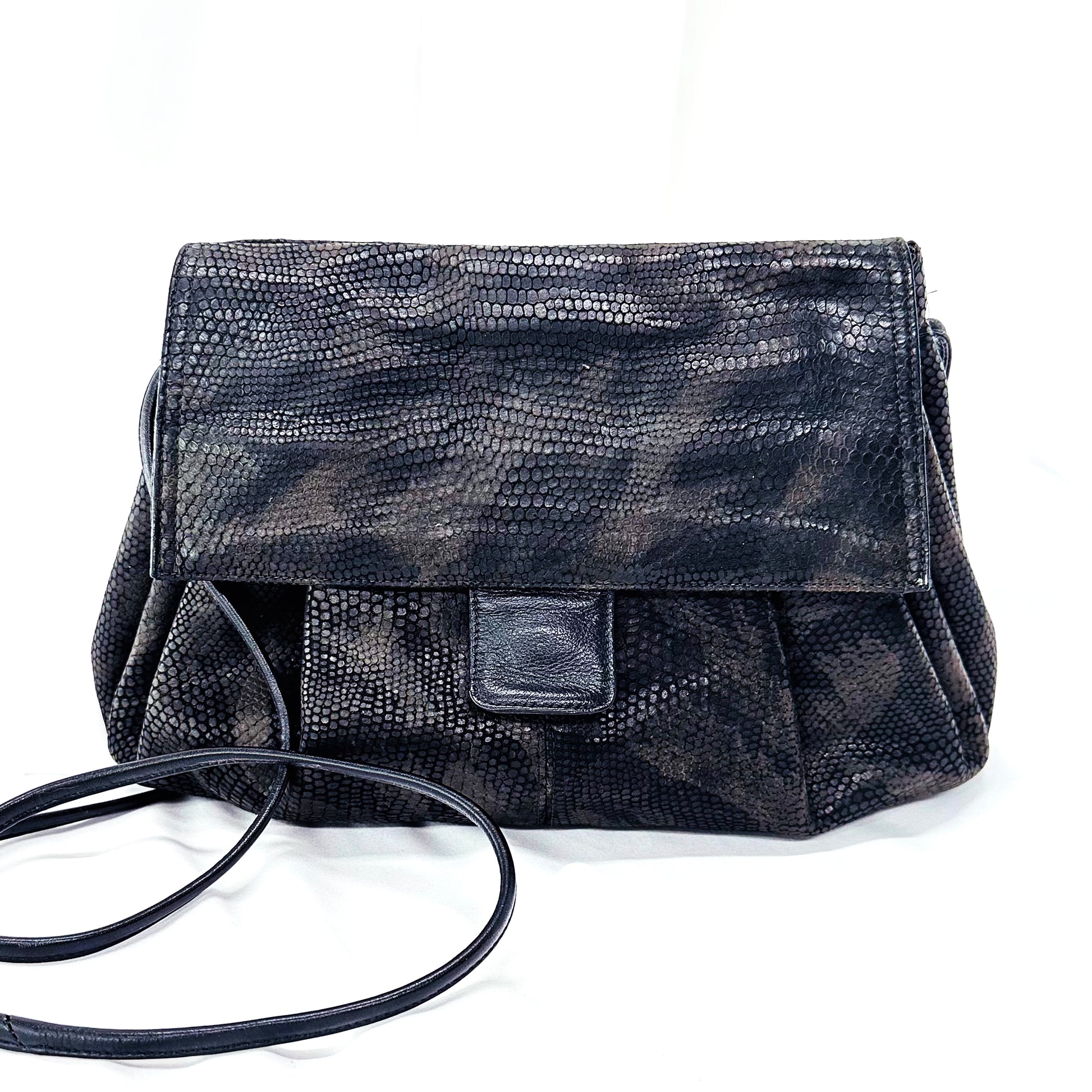 Genuine Leather Black handbag with snakeskin embossment